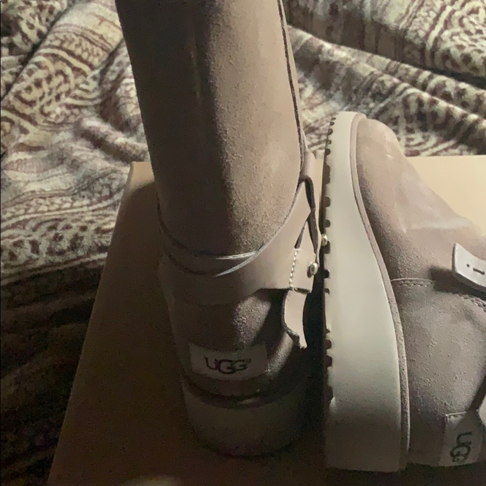 Ugg Boots Authentic - image 2